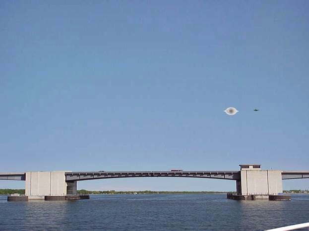 Oak Street Bridge UFO